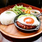 カフェラヴォワ かどやホテル2